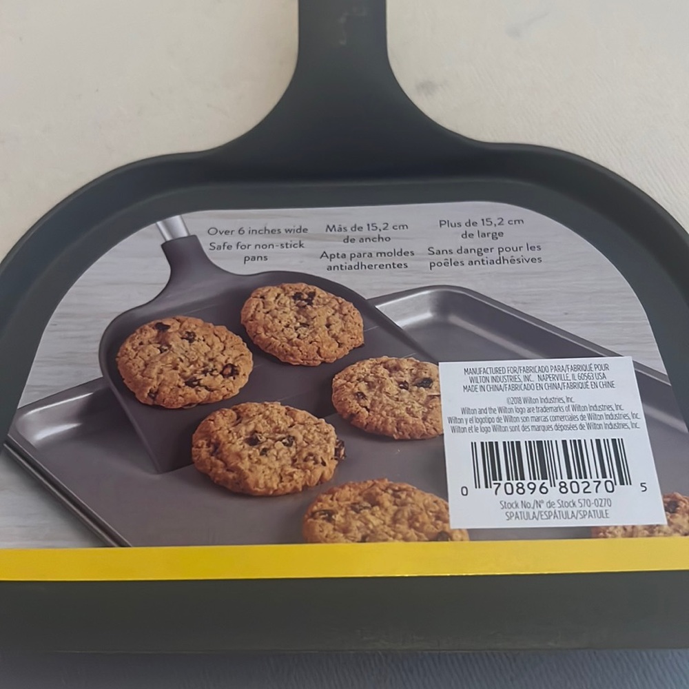 Wilton The Really Big Spatula!